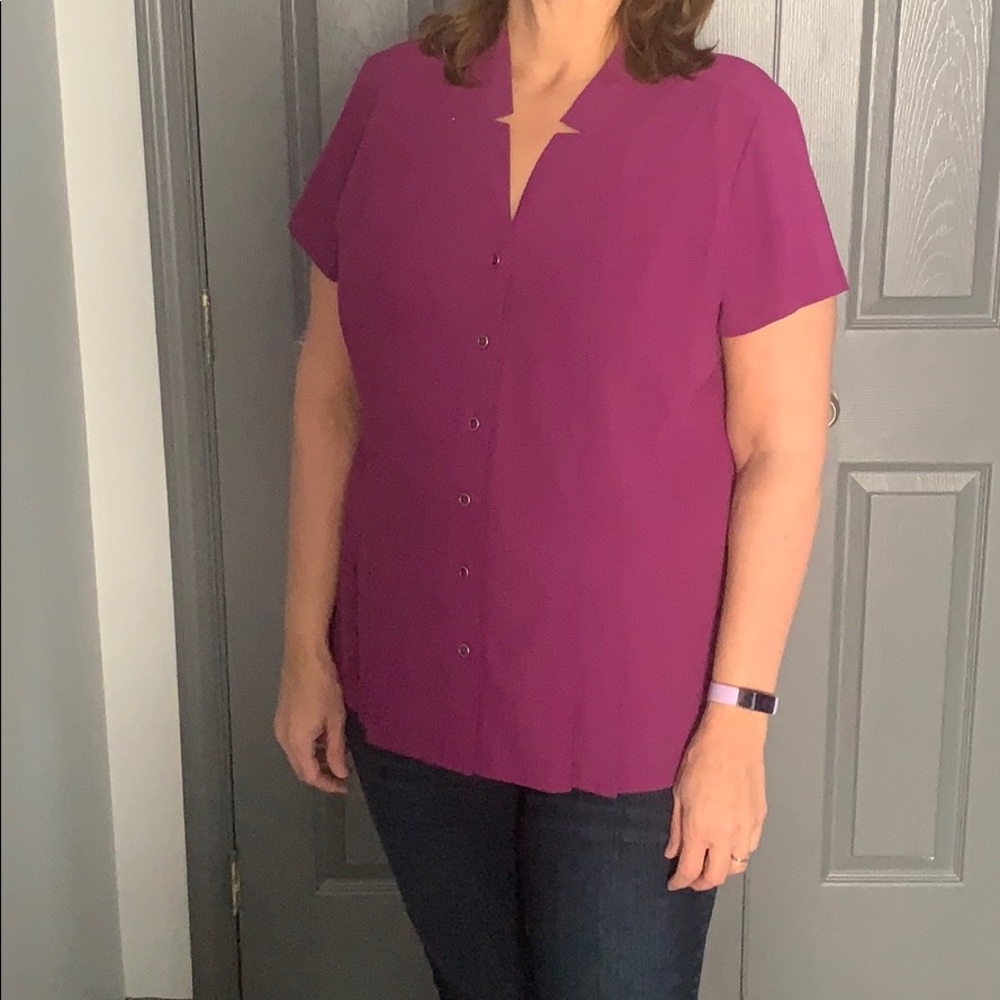 Dana Buchman short sleeve blouse